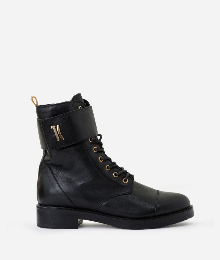 combat boots leather black